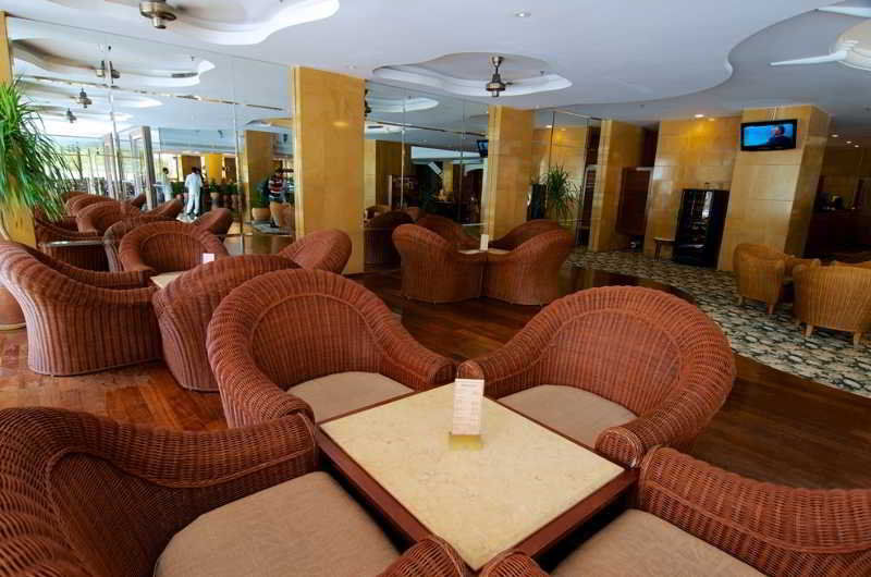 Hotel The Millen Penang, Autograph Collection George Town Exterior foto The lobby of the hotel