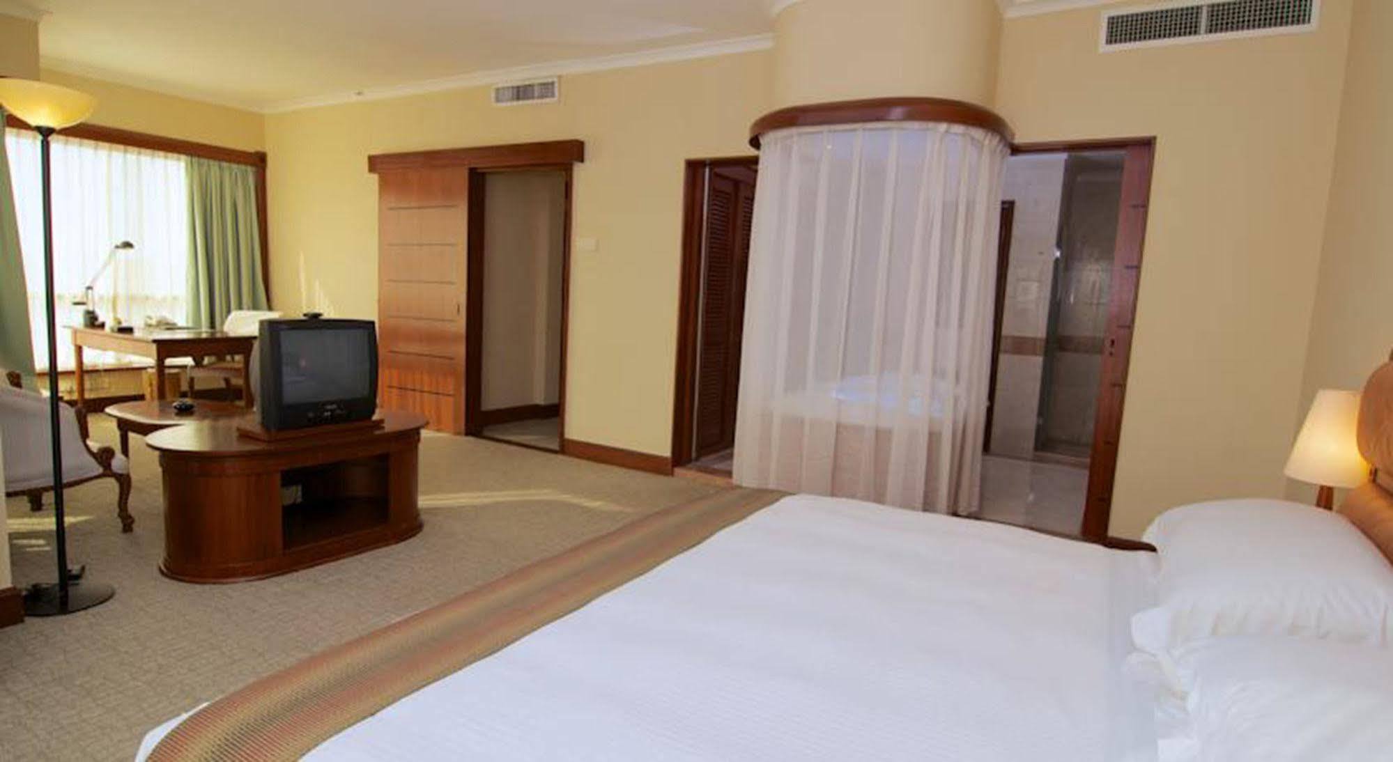 Hotel The Millen Penang, Autograph Collection George Town Exterior foto A room at the hotel